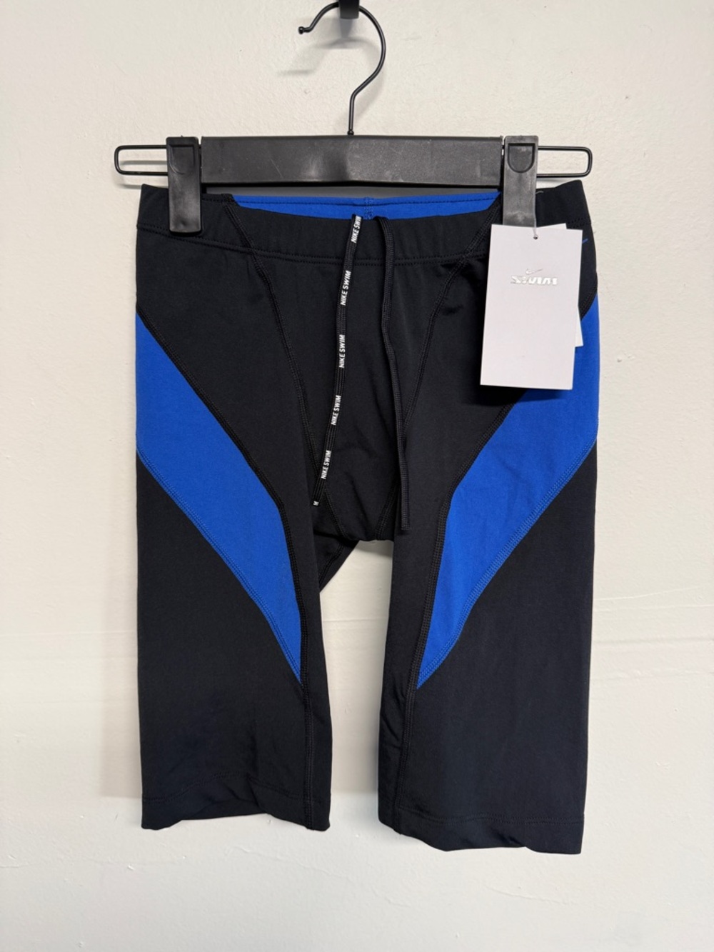 Nike Boys HydraStrong Colorblock Jammer Black And Blue Size 28